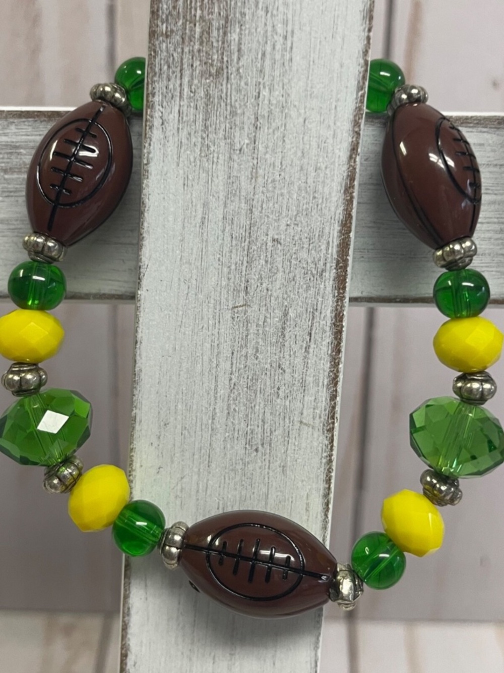Football Oregon Ducks Team Yellow Green Adult Size OS Bead Stretch Bracelet NEW - Picture 3 of 3